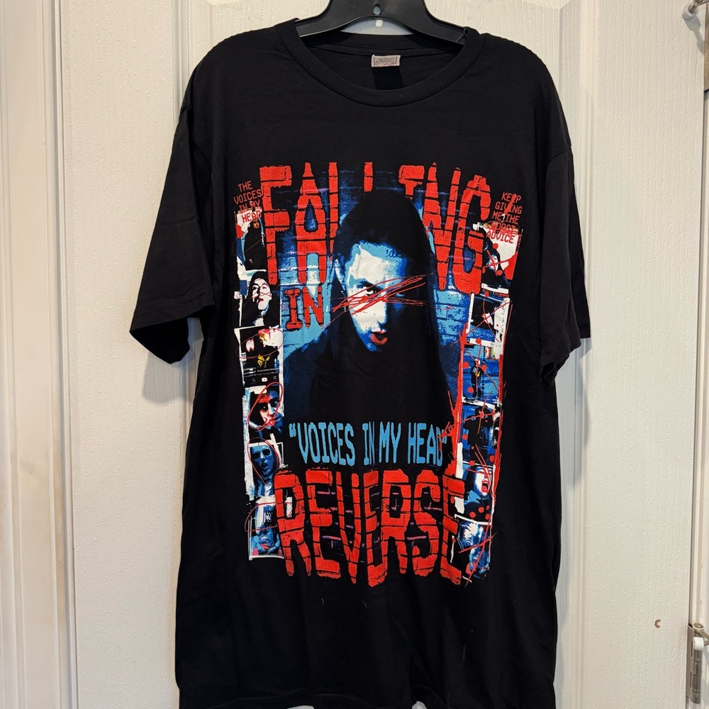 FALLING IN REVERSE L old school “Voices in my head” Tee